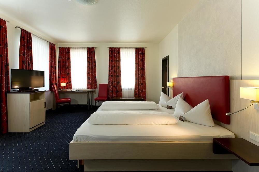 Hotel Am Markt Greding Exterior photo